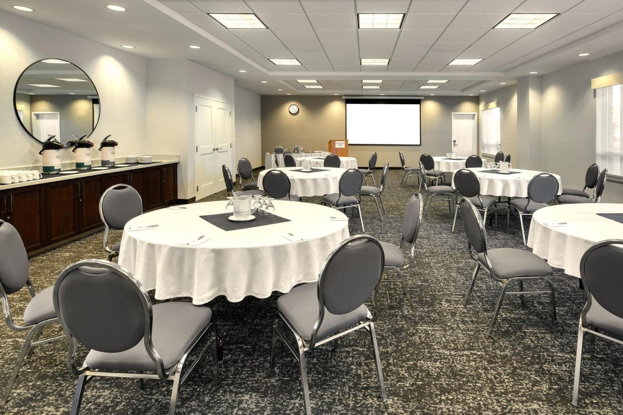 Towneplace Suites By Marriott Belleville Eksteriør bilde